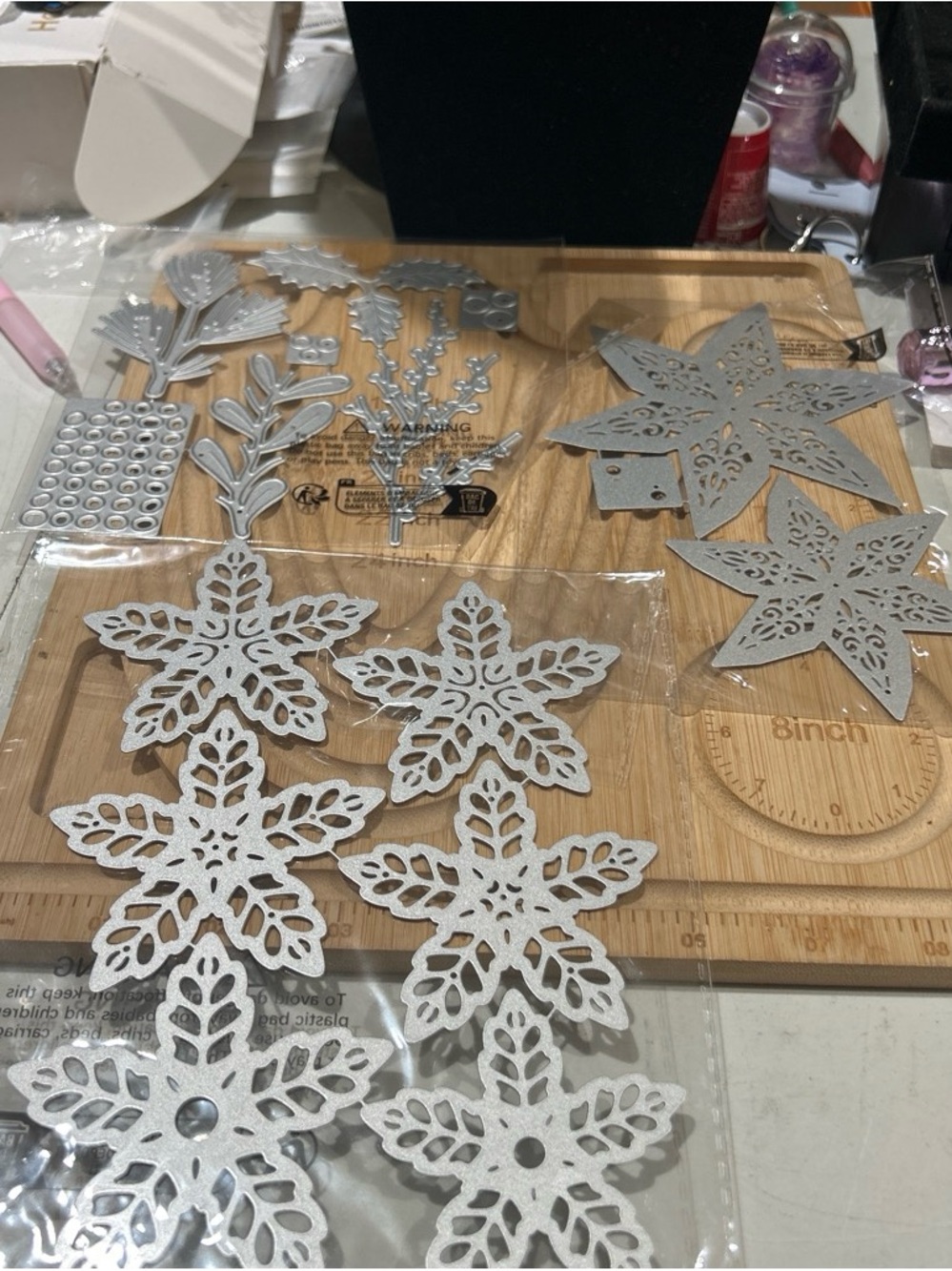 Metal die cut can be used for art stencil or printing